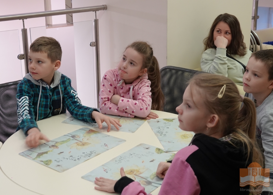 Участники просветительской программы «Маленький краевед: Что такое „фольклор“?»