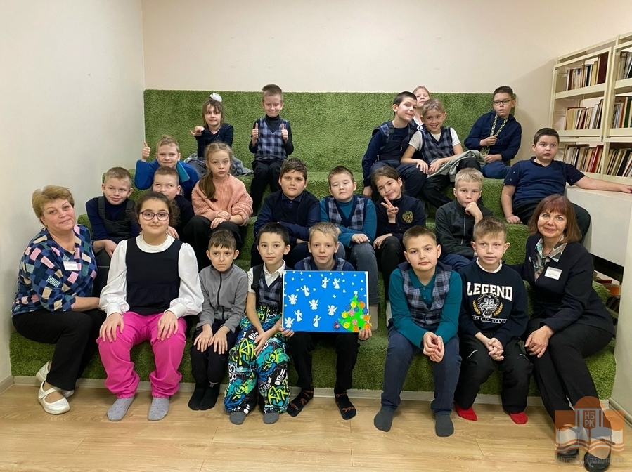 Участники творческой программы «Чудо новогодней игрушки»