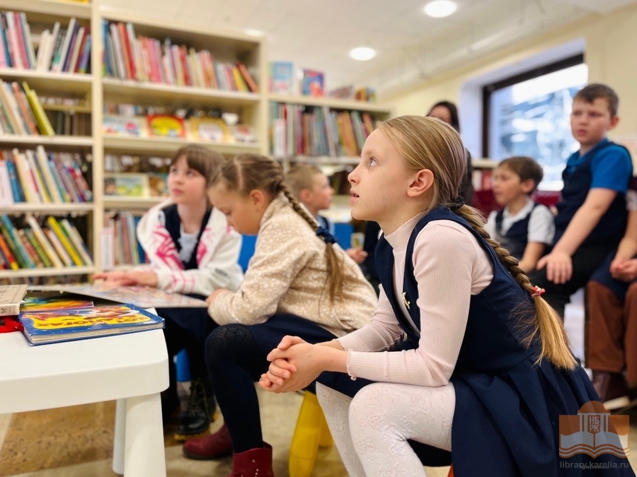 Второклассники Лицея №1 на экскурсии по Национальной библиотеке