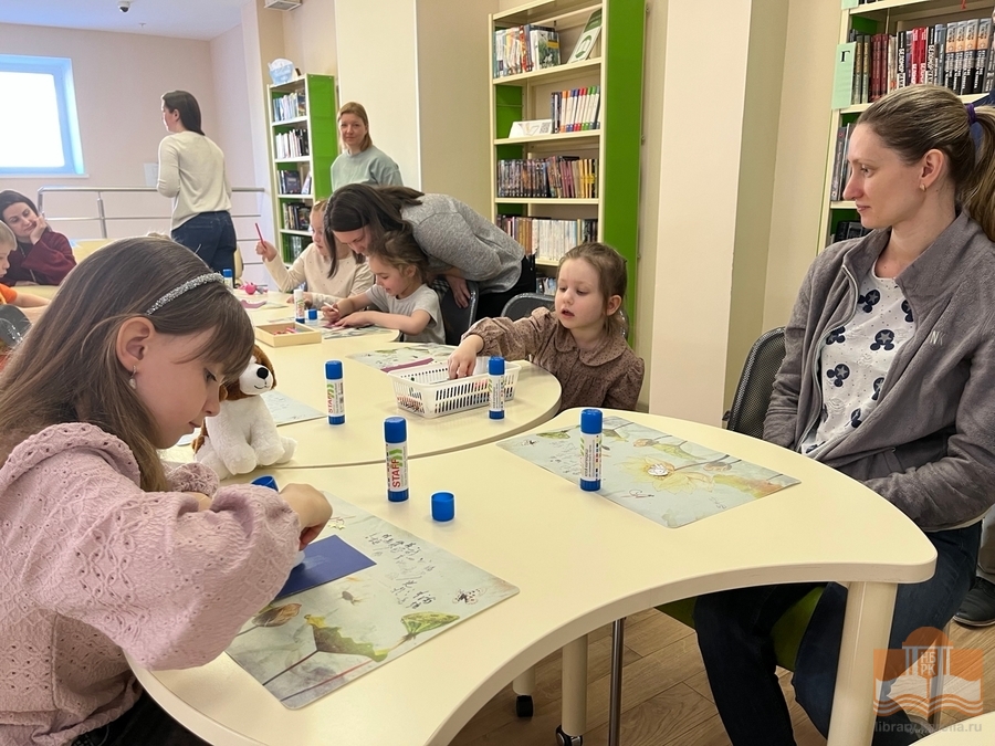 Участники программы «Большой мир маленькой книги: Белка, Стрелка и другие»