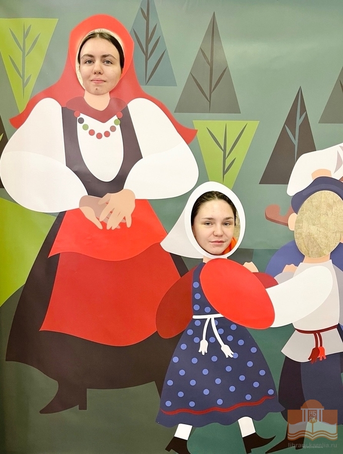 Тематическая фотозона «Карельский костюм»