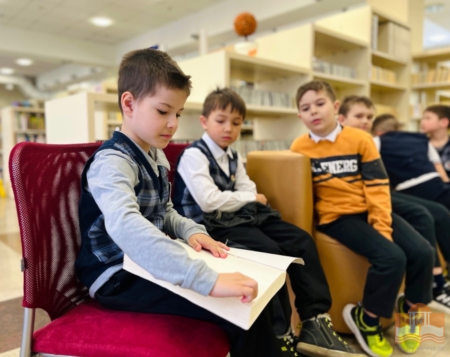 Первоклассники Лицея №40 на экскурсии по Национальной библиотеке