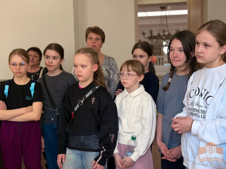 Третьеклассники средней школы №48 на экскурсии по Национальной библиотеке