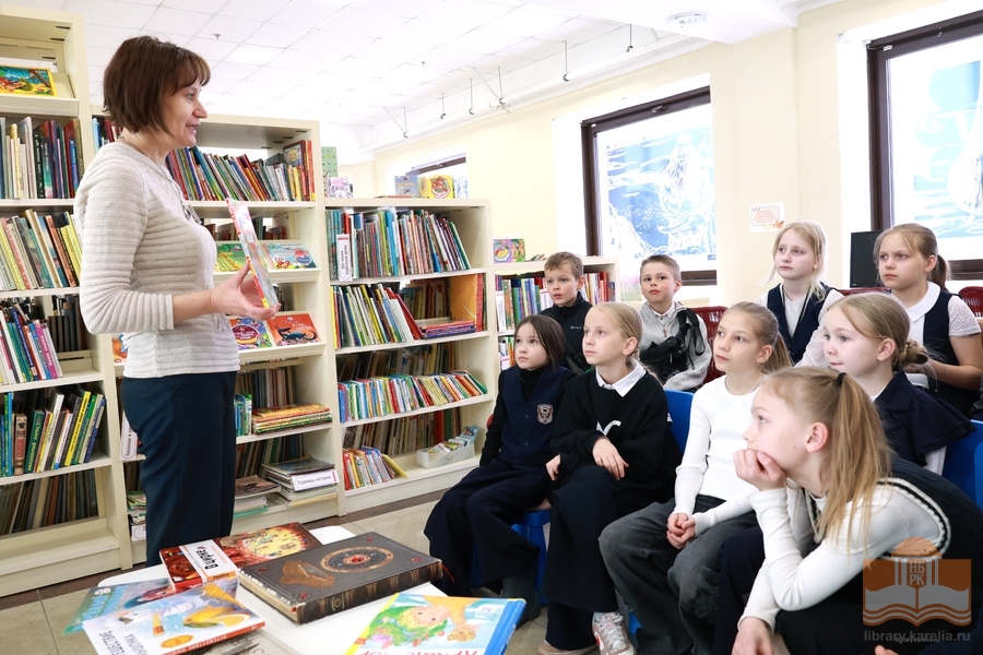 Третьеклассники Университетского лицея знакомятся с библиотекой