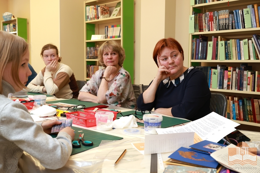 На мастер-классе «Традиционная восточная книга. Книга – гармоника»