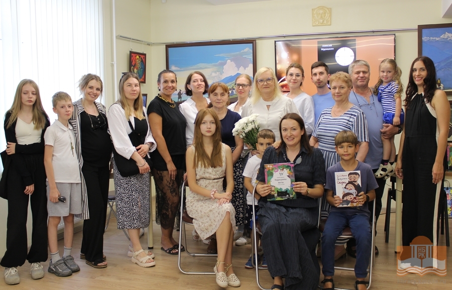 На презентации книг А. В. Мурашкина в Национальной библиотеке Карелии
