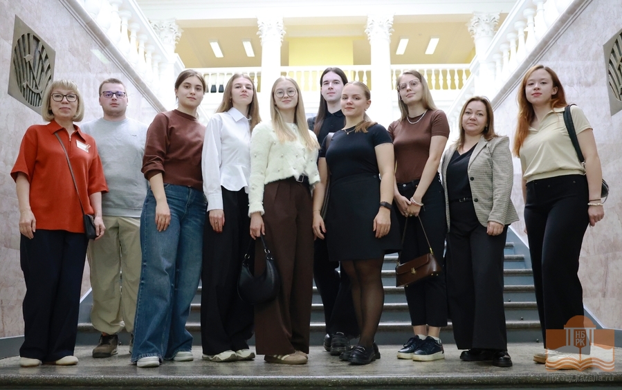 Студенты Медицинского института имени профессора А.П. Зильбера в Национальной библиотеке Карелии