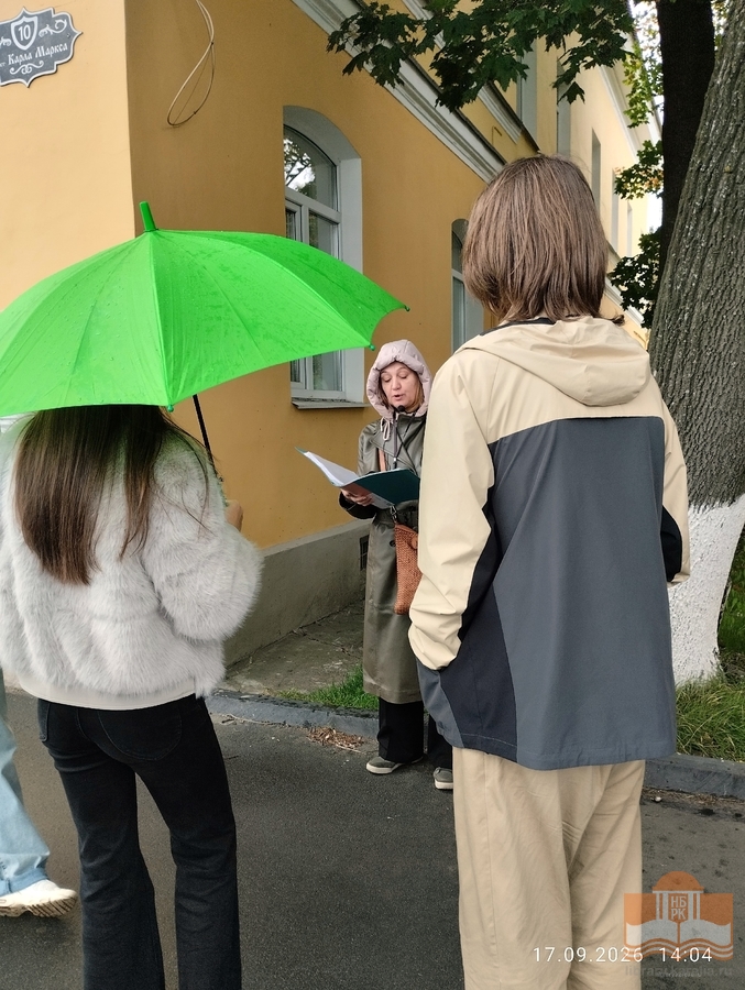 На краеведческой прогулке «Литературный Петрозаводск. По местам памяти Роберта Рождественского»