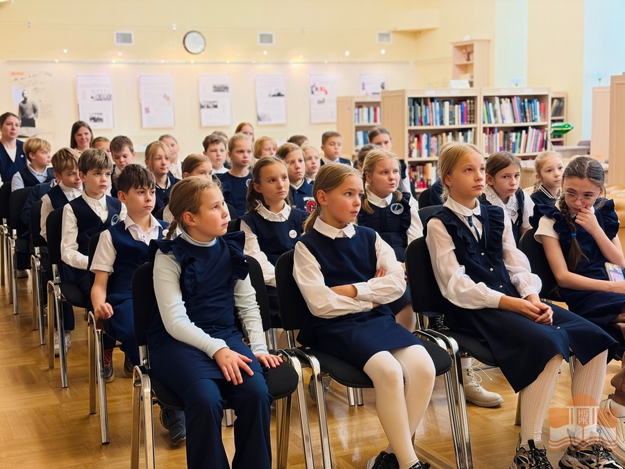Участники творческой встречи с карельской писательницей Анной Тиллес